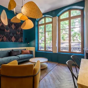 honore-suite-saint-nizier.hotels-rhonealpes.com/